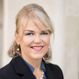 Meet your Posher, Debora